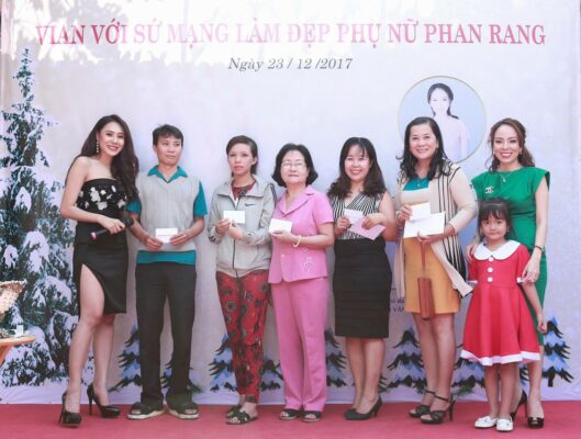 Z2207825333328 Ea8D14Bd55508B6552F4601253Aaca8B