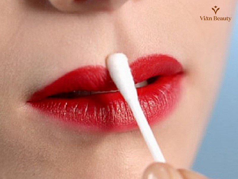 Chăm Sóc Môi Sau Khi Phun 24H